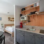 בית נופש Near Dutch With Pool *