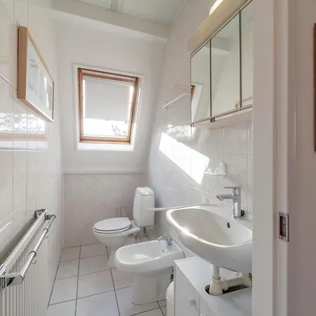 Semesterbostad Near Dutch With Pool *