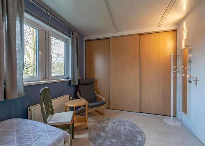 Semesterbostad Near Dutch With Pool *