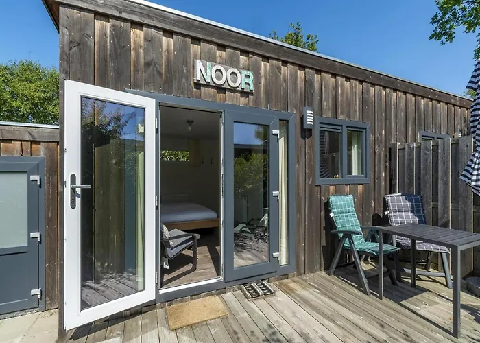 Semesterbostad Near Dutch With Pool Sint Maartensvlotbrug