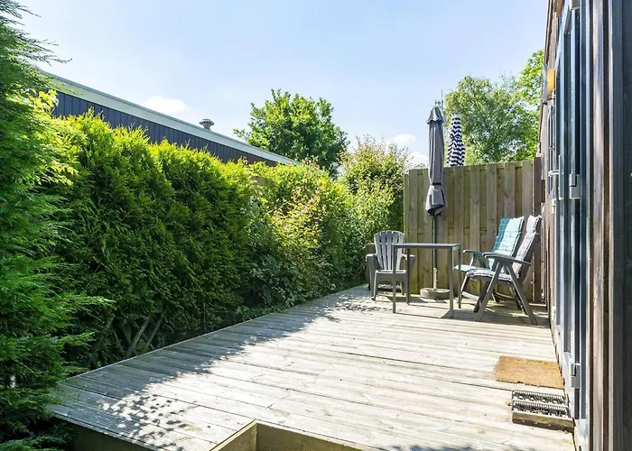 Near Dutch With Pool * Sint Maartensvlotbrug