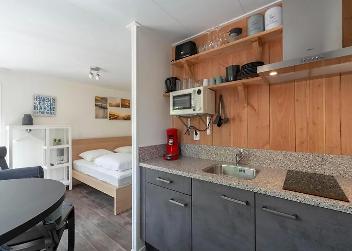 Semesterbostad Near Dutch With Pool *