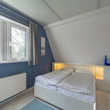 Near Dutch With Pool 度假居 Sint Maartensvlotbrug