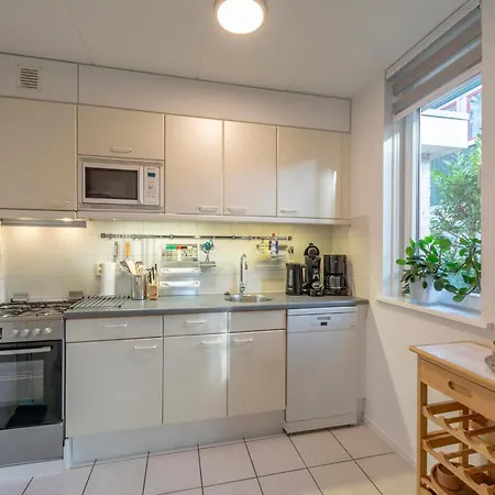 度假居 Near Dutch With Pool